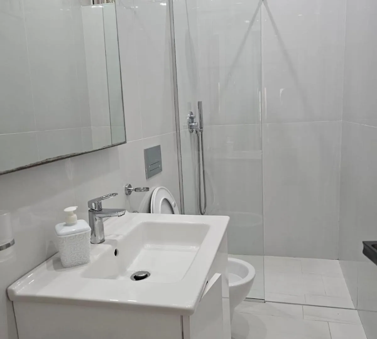 Family Relax Apartment Sarande 0*,